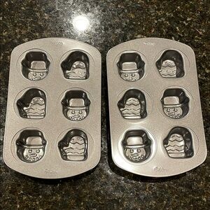Wilton Festive Snowman and Santa Baking Pans